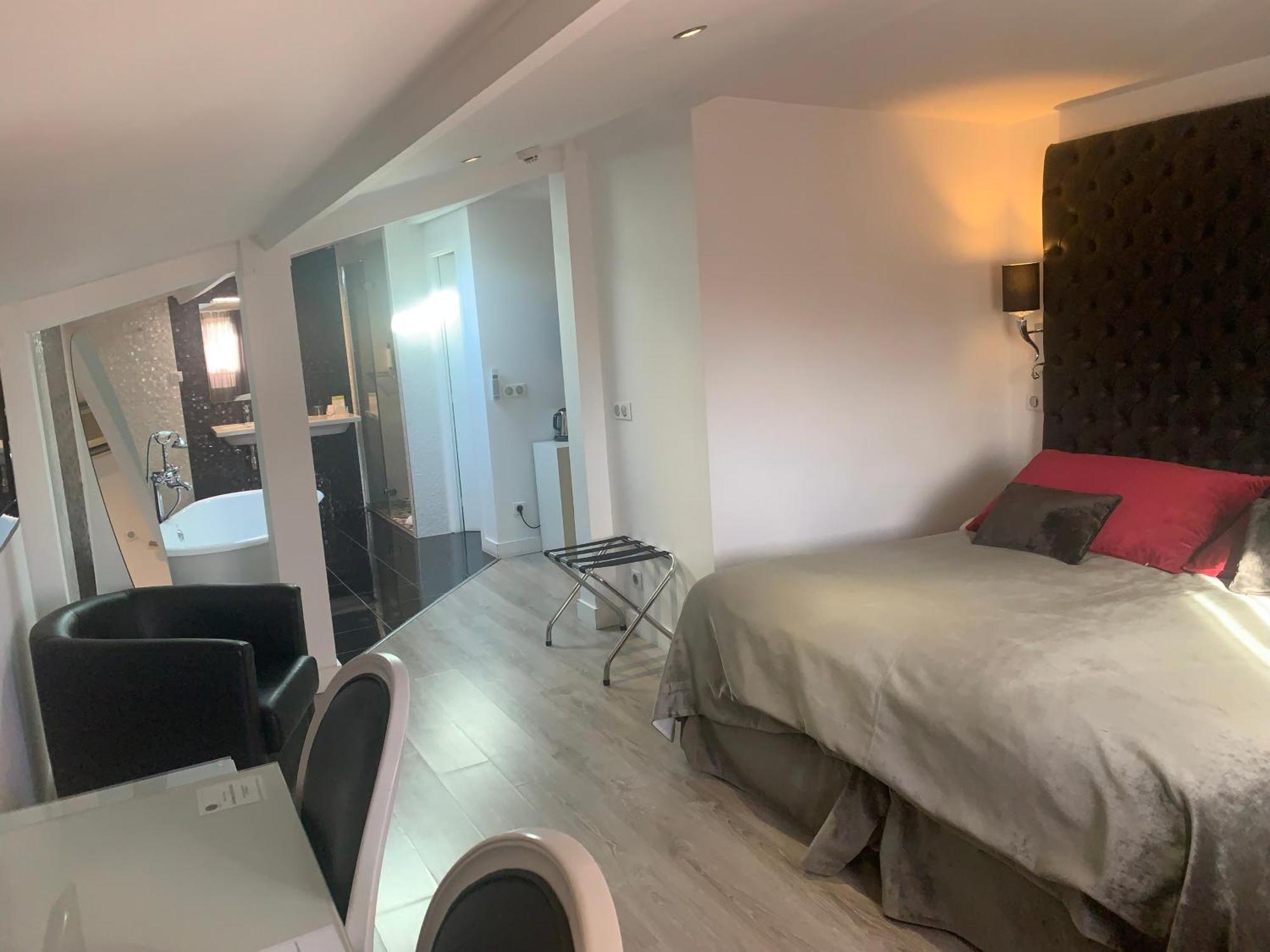 Les Criquets Hotel & Spa Бланкфор Екстер'єр фото