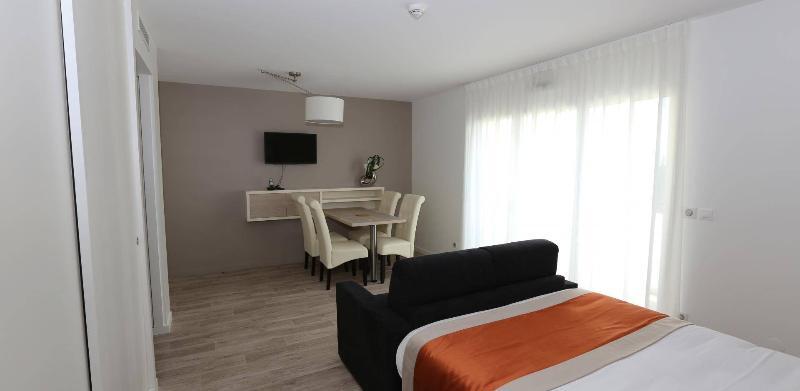 Les Criquets Hotel & Spa Бланкфор Екстер'єр фото
